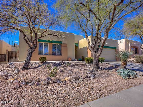 3rd image of 533 N Daystar Mountain Dr