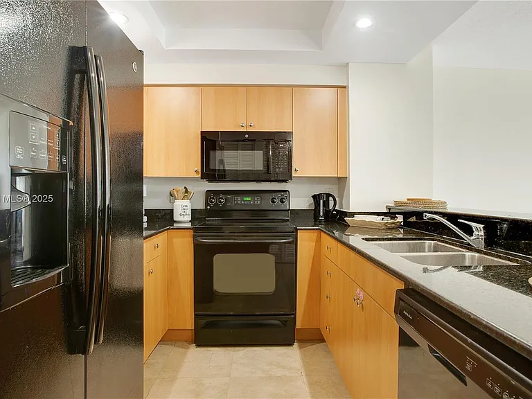 6917 Collins Ave #705 — Photo 10