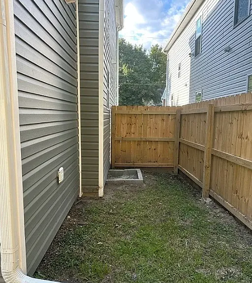 1434 Oakdale Ave — Photo 16