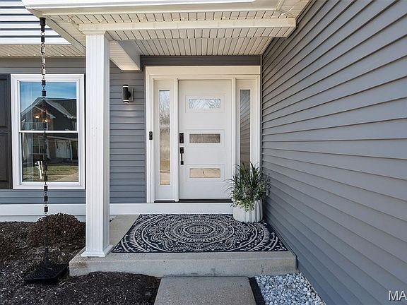 4th image of 809 Crescent Ridge Dr