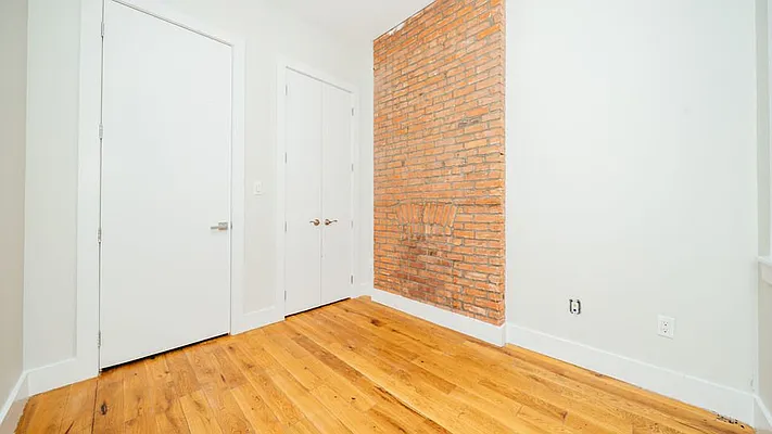 Rented by Nooklyn NYC LLC | media 53