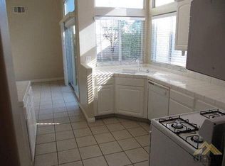 6910 Water Wheel Dr, Bakersfield, CA 93313