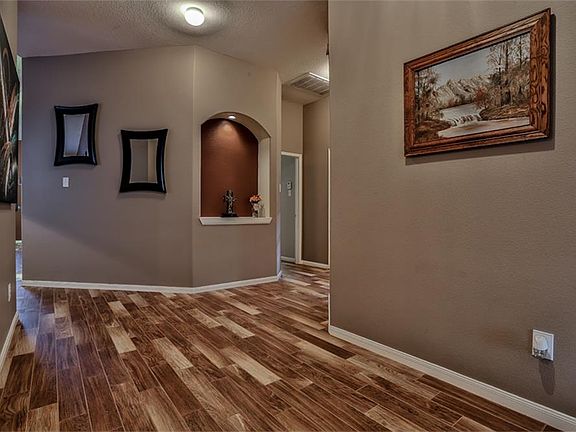 3rd image of 9914 Lynette Falls Dr
