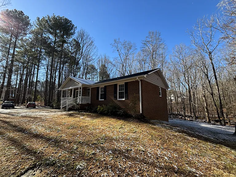 6229 Guess Rd — Photo 2