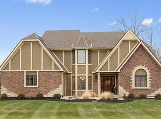 5602 N Woodhaven Ln, Parkville, MO 64152