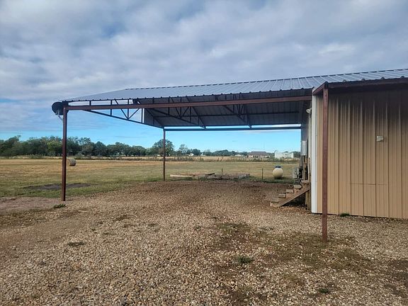 2nd image of 1376 County Road 2850