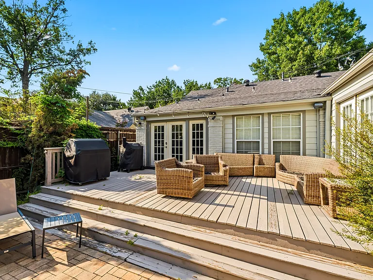 5330 McCommas Blvd — Photo 24