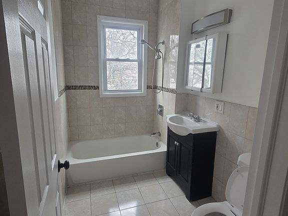 5th image of 675 Summer Ave Floor 2