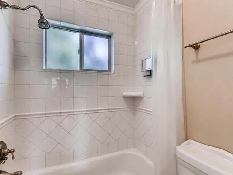 1062 Josephine St #9 — Photo 8