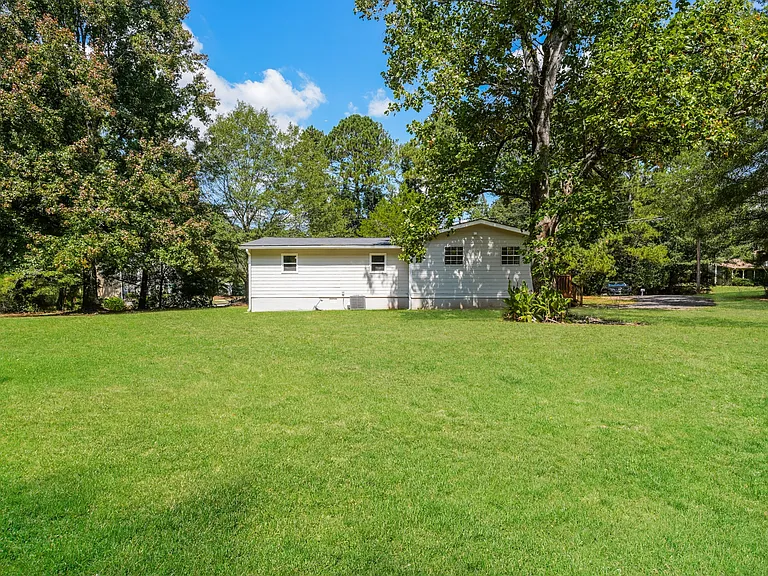 309 Cowan Rd SE — Photo 9