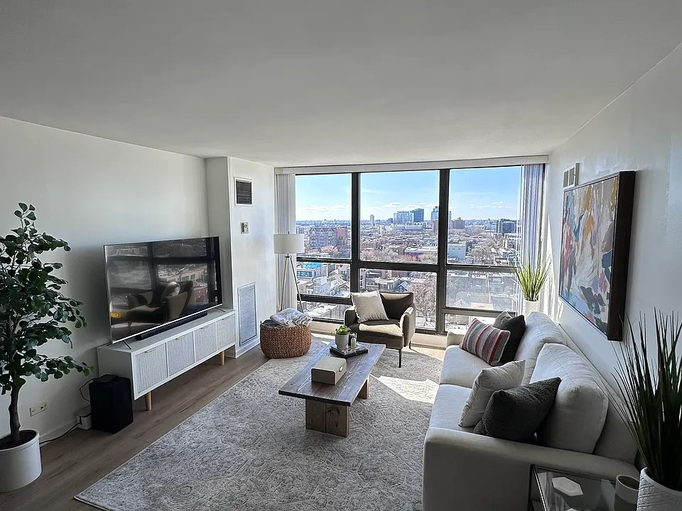 1540 N La Salle Dr #1706