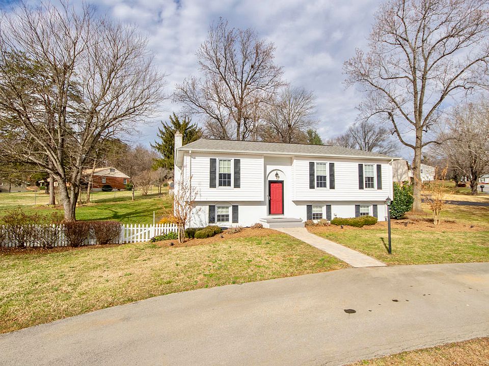 1st image of 3925 Kentland Dr