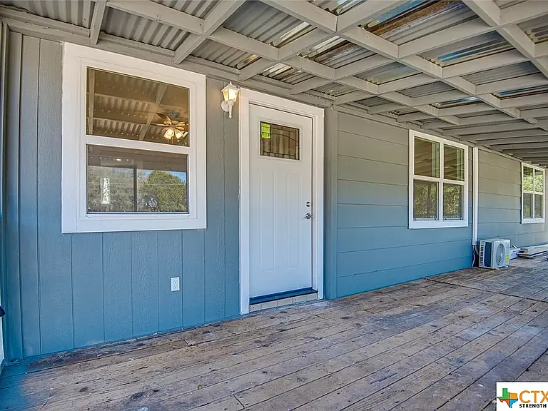 1668 Lakeview Dr — Photo 12
