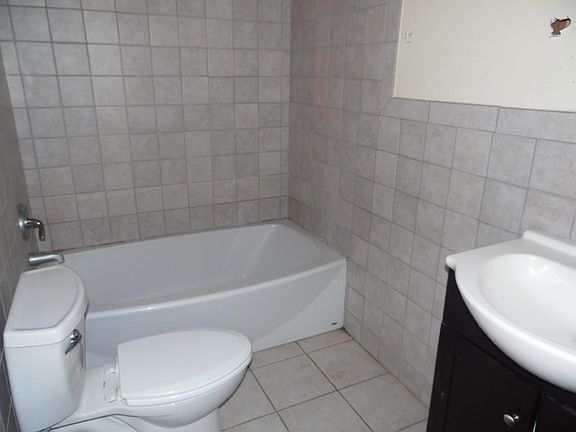 5th image of 4871 Tall Pine Dr