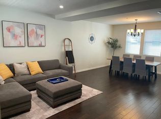 606 E Jeanette Ln, Santa Ana, CA 92705