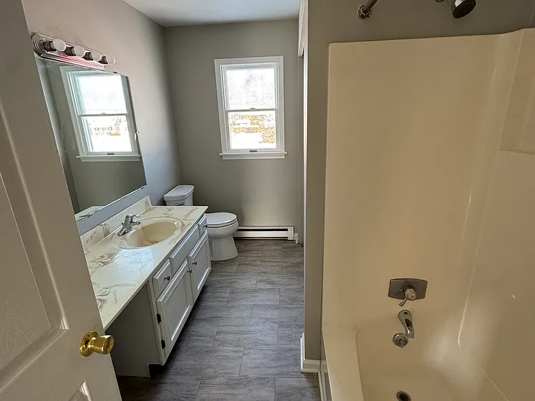 103 E Green St — Photo 7