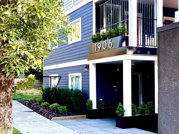 1906 Grant St #104, Vancouver, BC V5L 2Y9