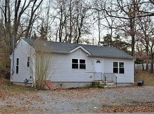 (Undisclosed Address), Middle Island, NY 11953
