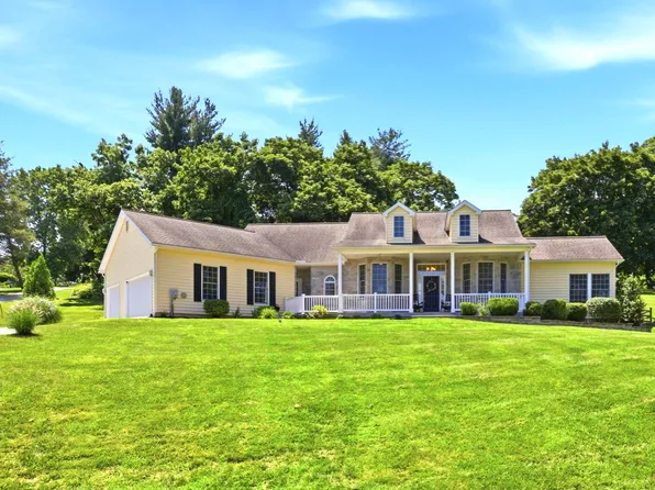 4902 W Chester Pike, Newtown Square, PA 19073