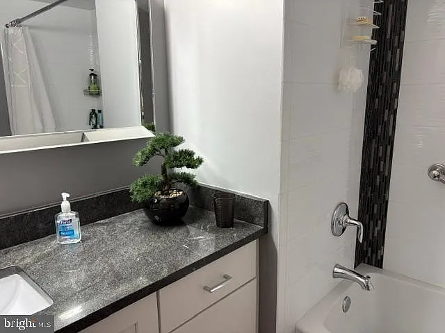5809 Nicholson Ln #109 — Photo 20