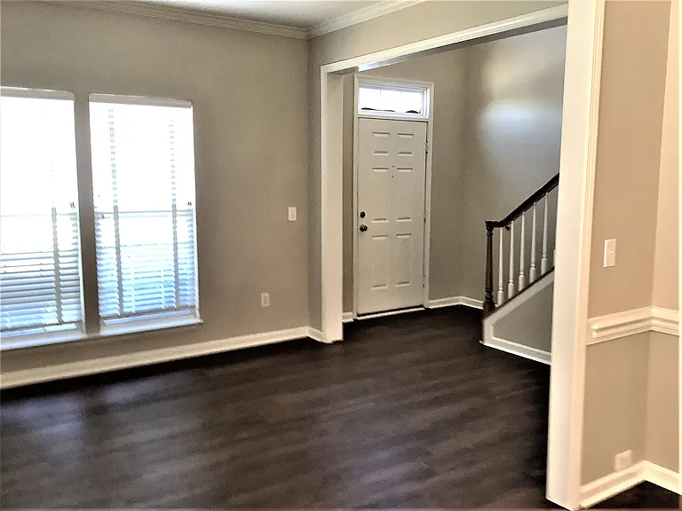 818 Laurel Meadows Pkwy — Photo 6