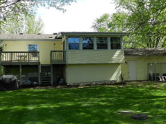 3rd image of 2875 Scenic Dr