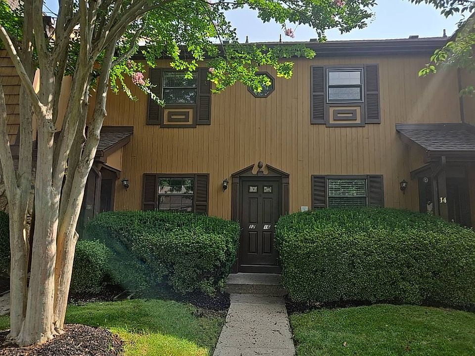 1st image of 16 Adele Ct