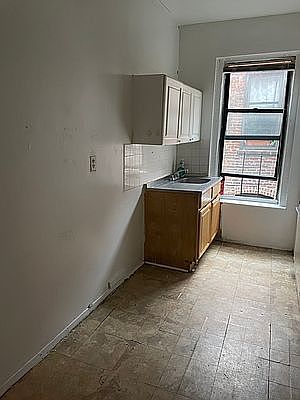 5th image of 515 W 160th St #20