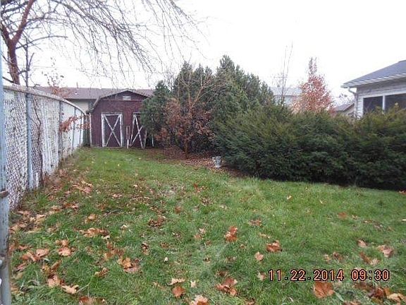 5th image of 1600-1602 W 96th Ave