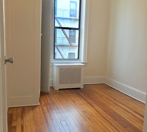 5th image of 31-51 33rd St #3R