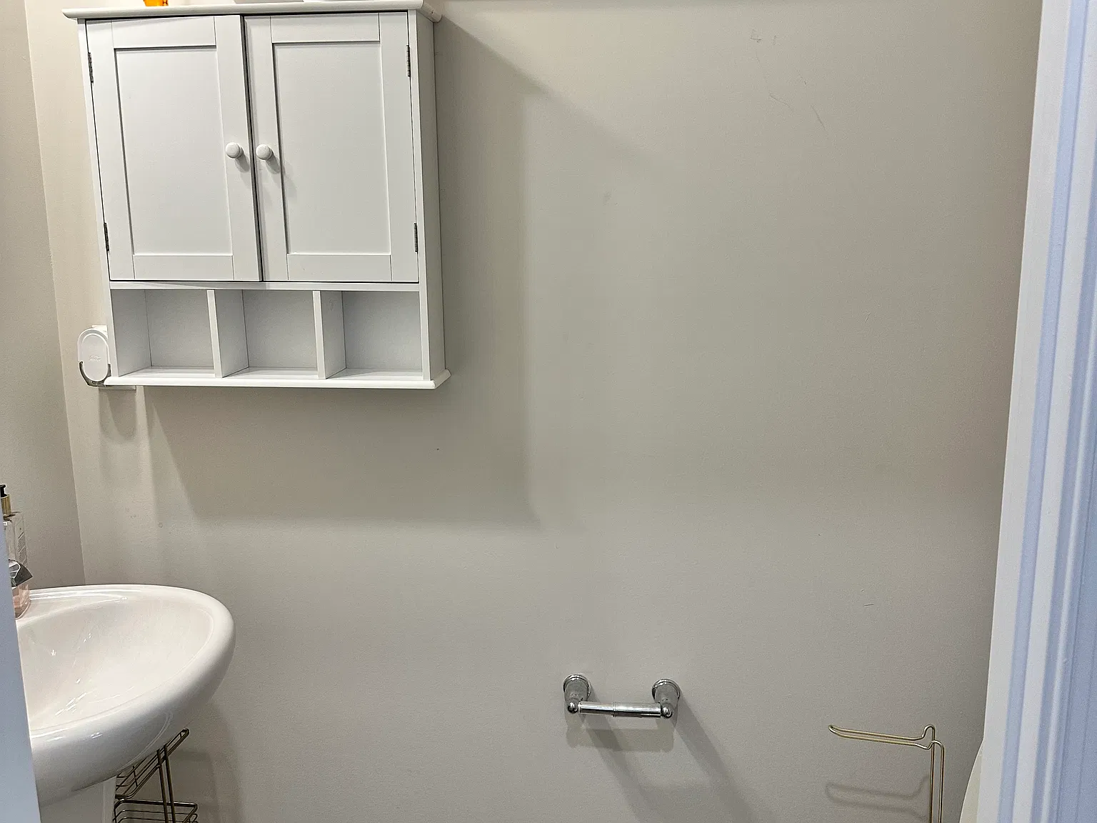 4 bed, 2.5 bath, 2336 sqft, $2,850 — Photo 2