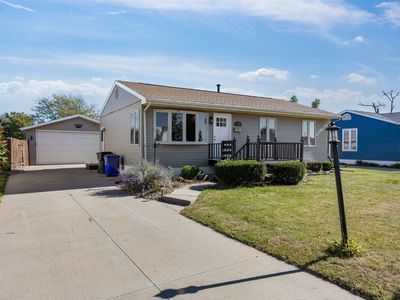 5536 Sharon Ln NW, Cedar Rapids, IA, 52405
