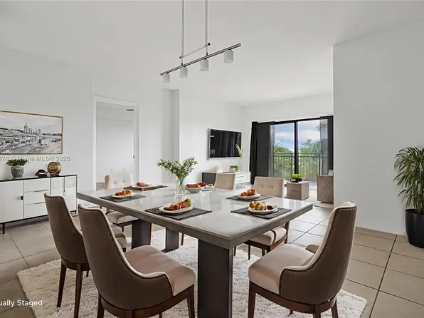 9340 Fontainebleau Blvd #W505, Miami, FL 33172