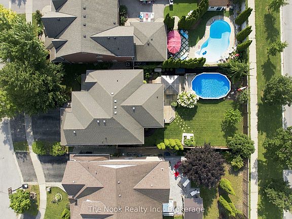 3rd image of 41 Dopp Cres