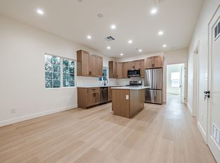 Now Offering 1 Month Free Upstairs 3-Bed/2-Bath in Prime LA Location, Los Angeles, CA 90018