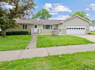 206 N Huber St, Anamosa, IA 52205
