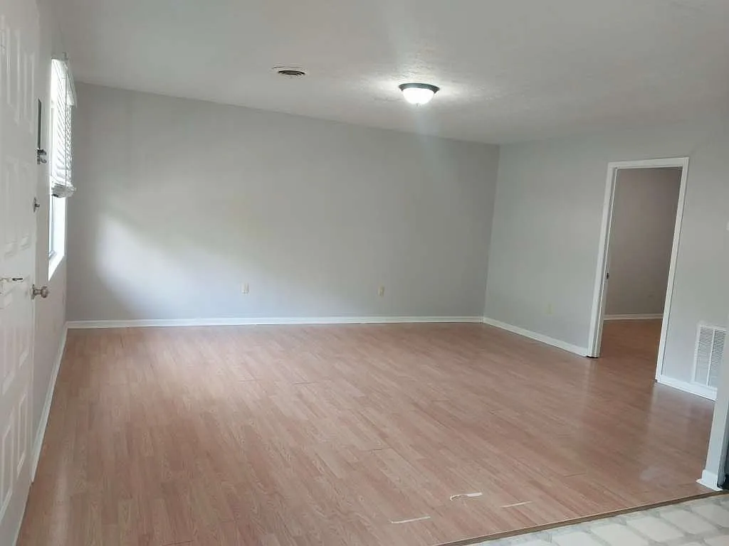 1 bed, $1,295 — Photo 2