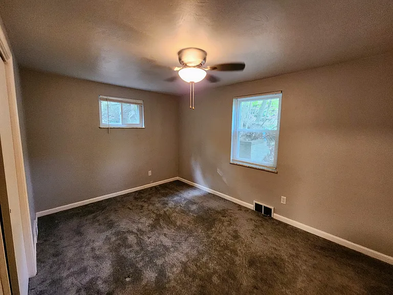 251-253 Dakota Ave #1 — Photo 10