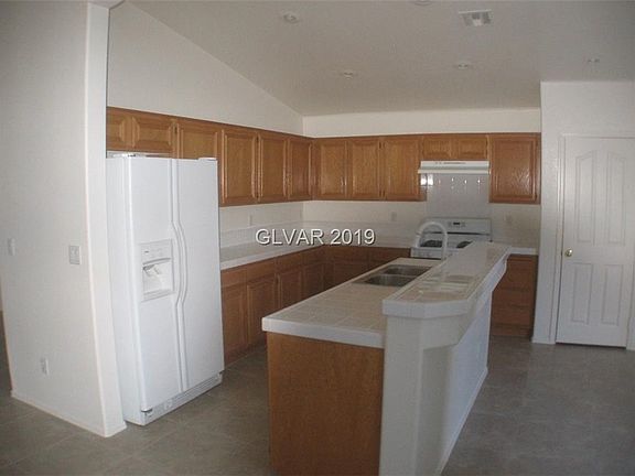 5th image of 9049 Faversham Ct