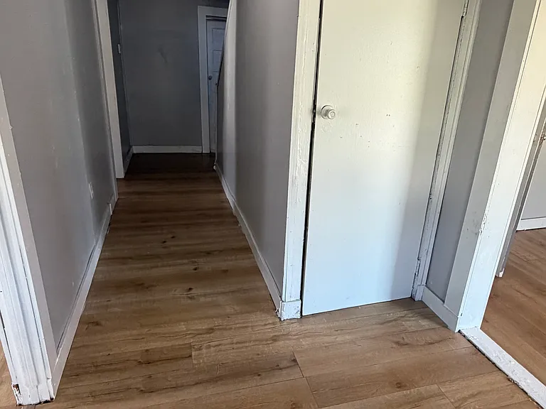 1108 Wyllie Ave — Photo 2
