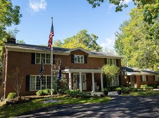 2480 N Forest Rd, Getzville, NY 14068