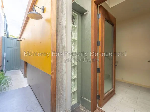 541 Foam St, Monterey, CA 93940