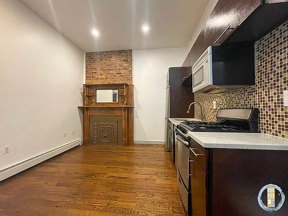2nd image of 130 New York Ave #6L