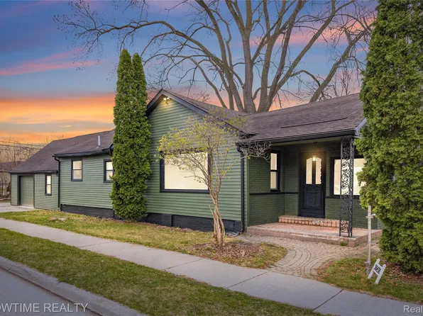 30430 Park St, Roseville, MI 48066