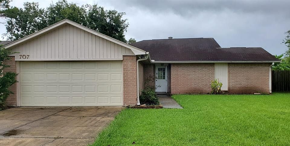 1st image of 707 Oakdale Dr