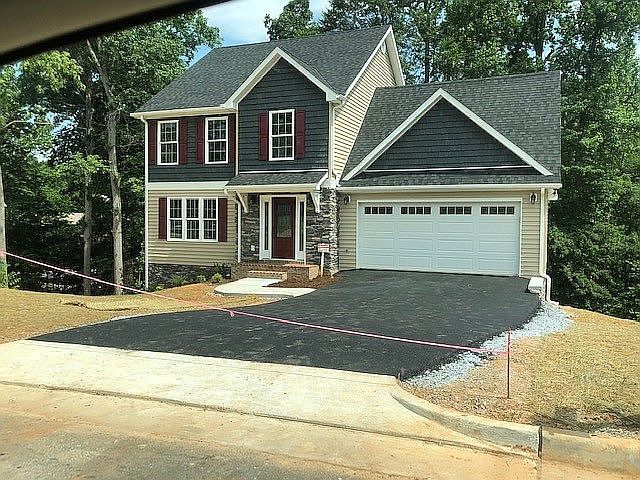 1st image of 120 Palmer Dr