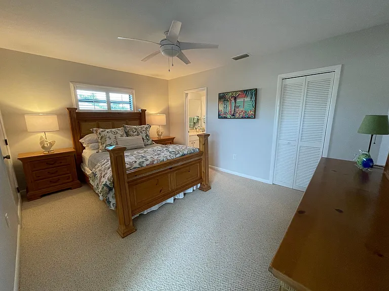 Upstairs Queen Bedroom