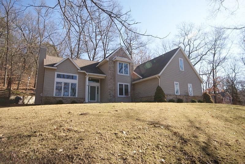 1st image of 144 Pettis Ave NE