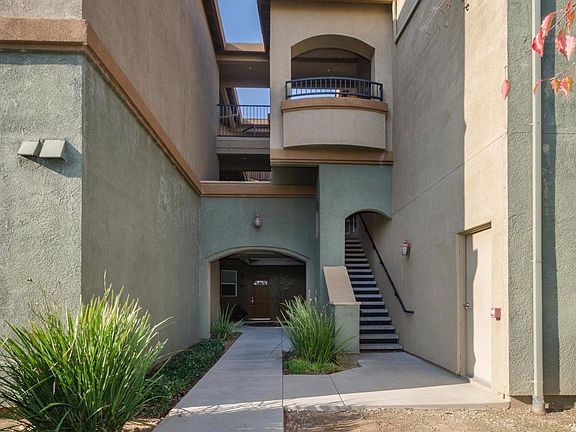 2nd image of 2230 Valley View Pkwy Unit 226
