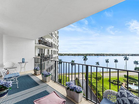 4th image of 1701 S Flagler Drive #904